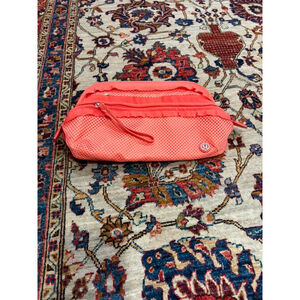 Lululemon Coral Mesh Belt Bag Crossbody Fanny Pack Festival Travel Zip